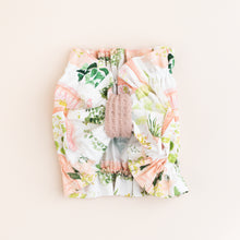 Load image into Gallery viewer, The Eloise Dog Accessories Set