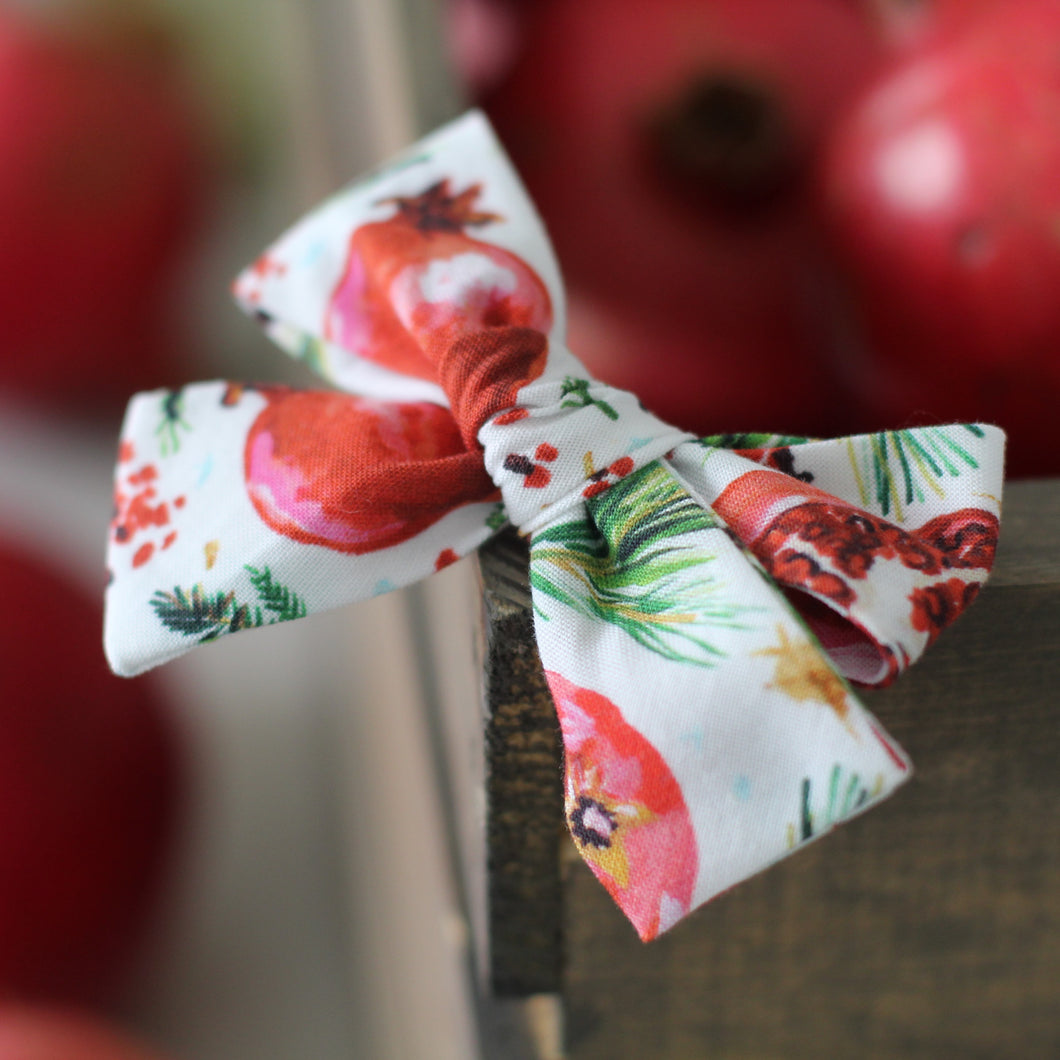 The Poms & Pines Dog Hair Bow