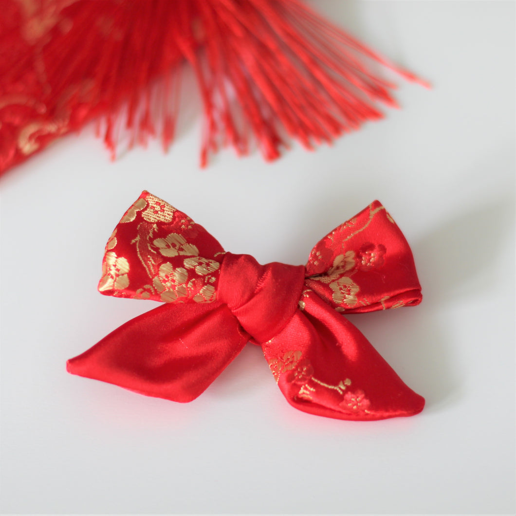 The Plum Blossoms Dog Hair Bow