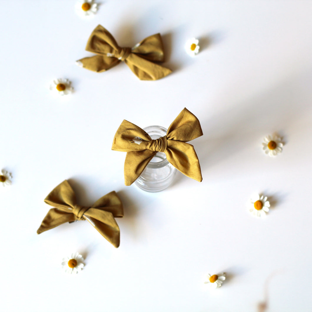 'Sweet Chicks' Dog Hair Bow