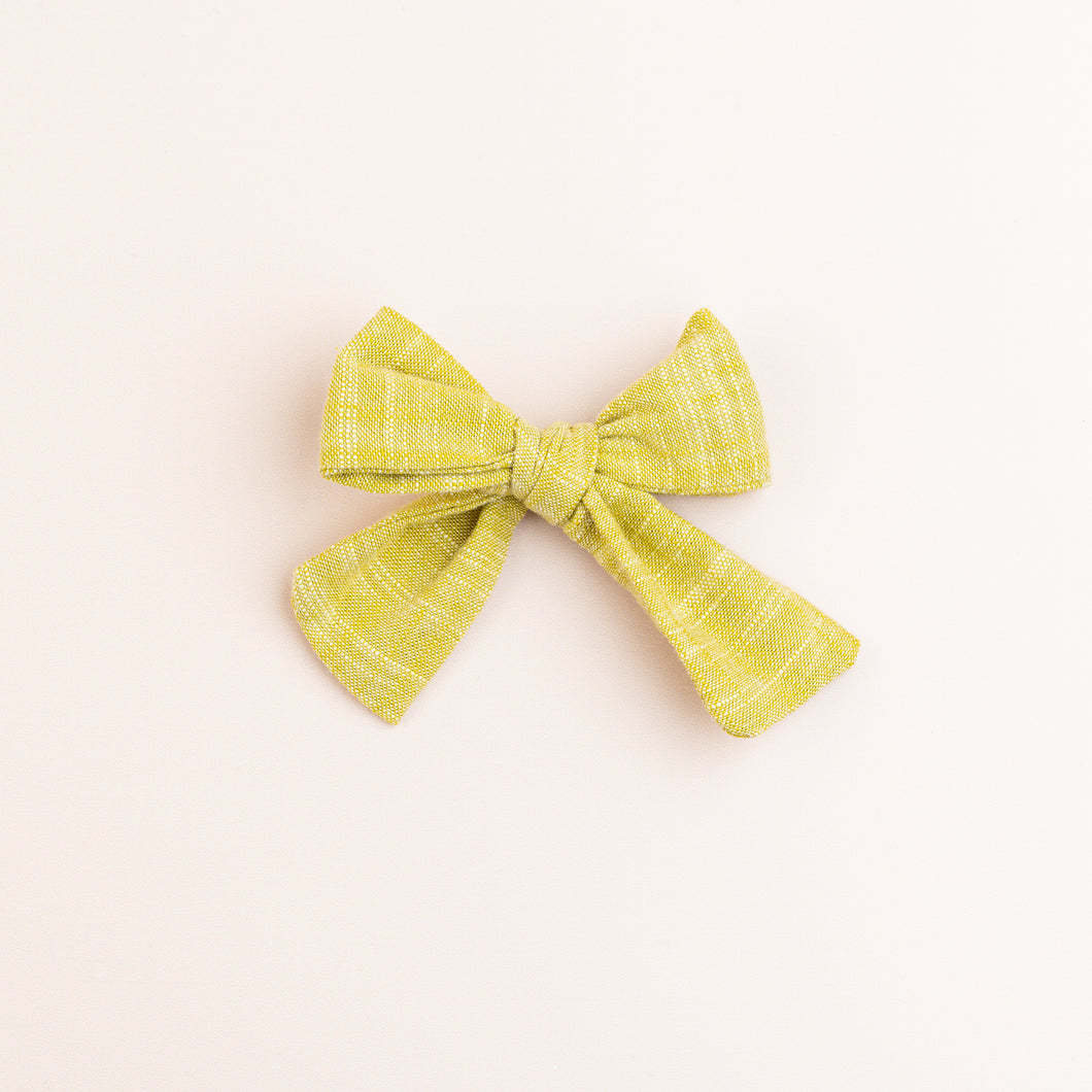 'Kiwi' Dog Hair Bow