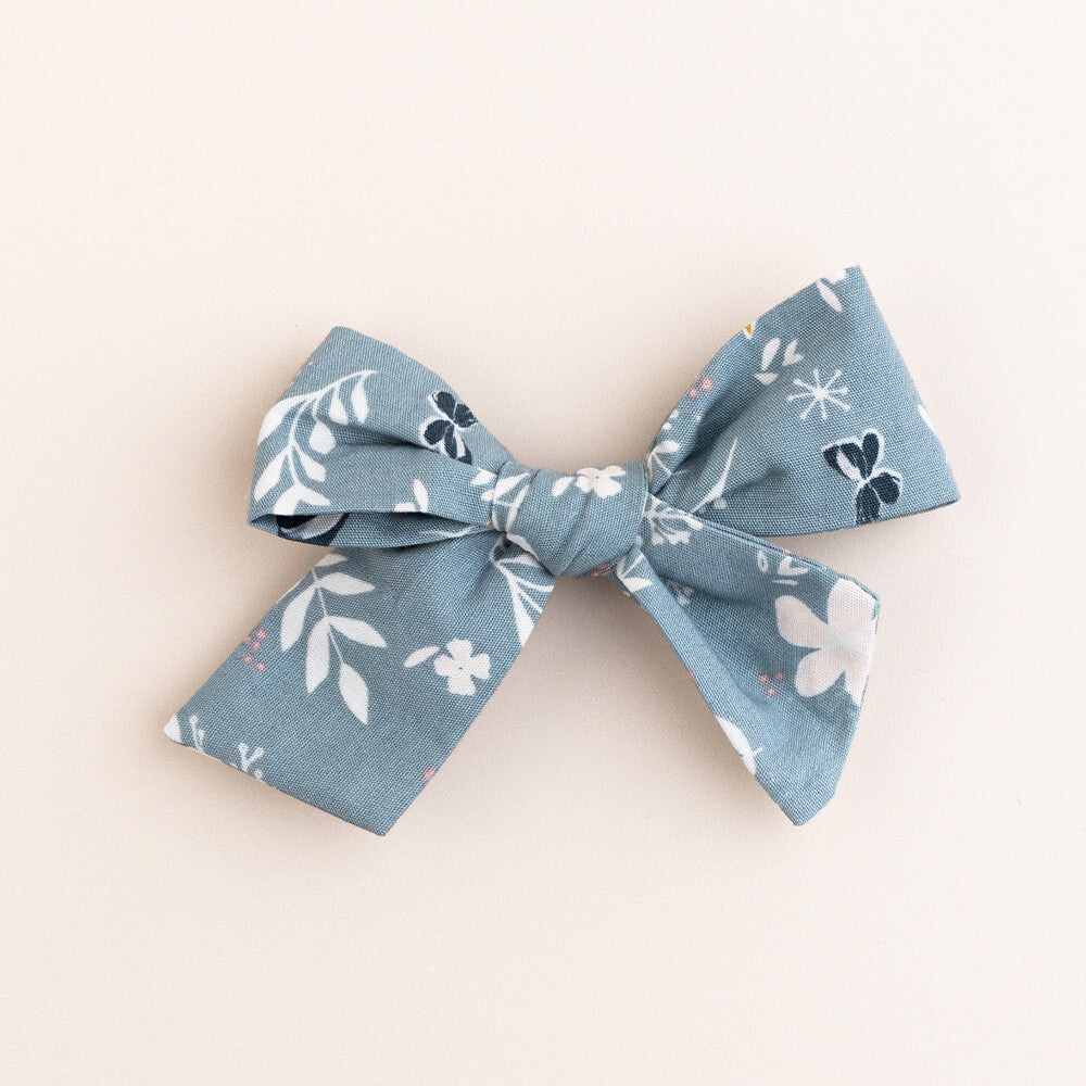 darcy dog hair bow